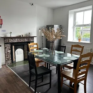  Guest house Sarsfield Ireland